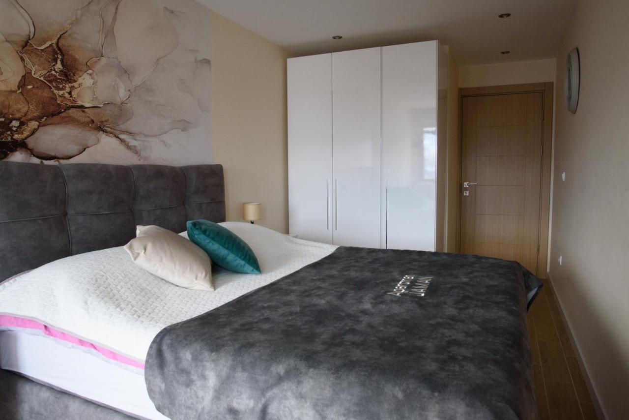 Apartman Jaman - โนวีปาซาร์ ภายนอก รูปภาพ