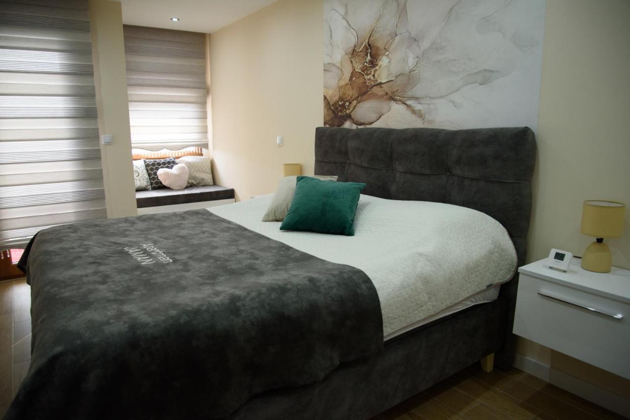 Apartman Jaman - โนวีปาซาร์ ภายนอก รูปภาพ